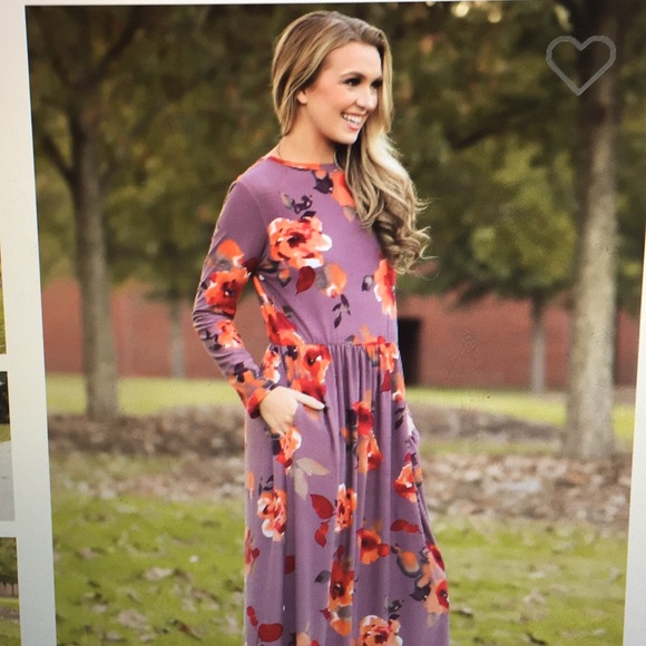 Dresses & Skirts - Floral maxi dress